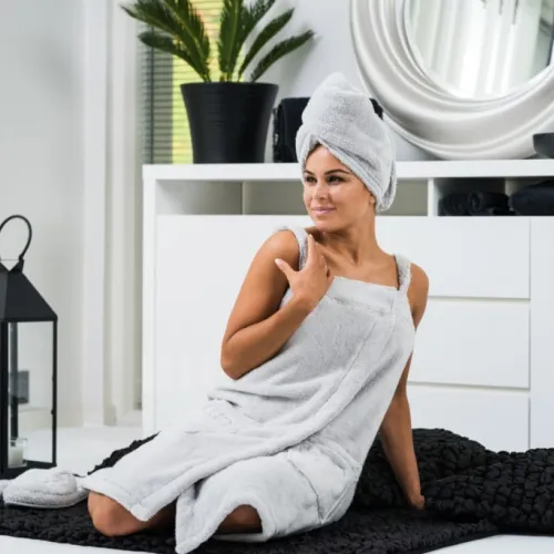 LUIN LIVING luxusní dámské saunové šaty, perlově šedé